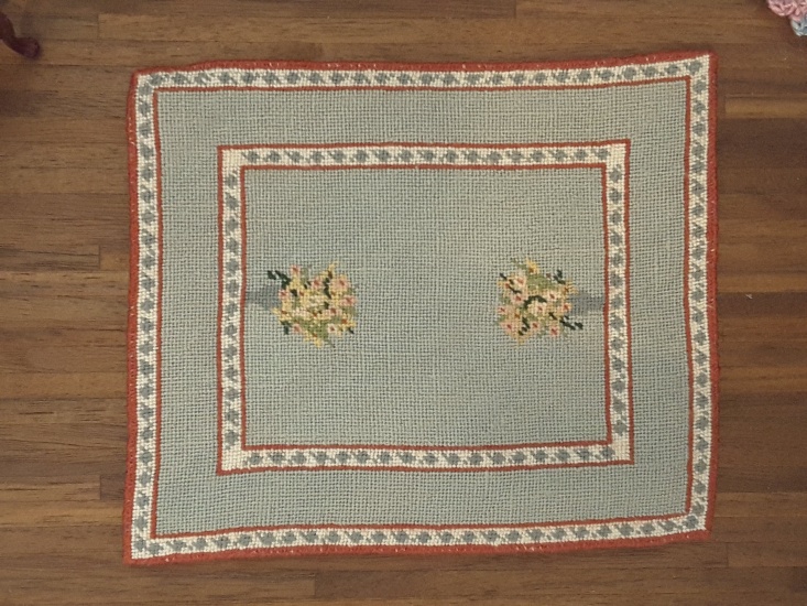Miniature Dollhouse Petite point Floral Area Rug - Click Image to Close