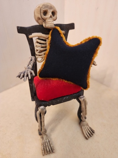 Miniature Dollhouse 1/12th Halloween Vintage Boy Pillow - Click Image to Close