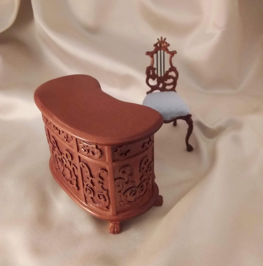 Miniature Dollhouse 1/12th Scale Carved Writing Desk & Chair - Click Image to Close